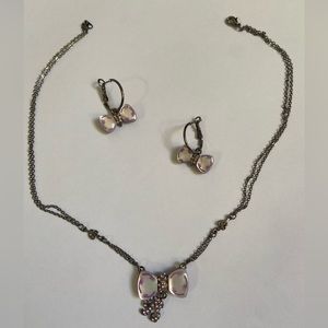 Vintage Bow Earring & Necklace Set  🚺